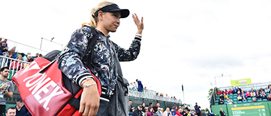 Donna Vekic walks out onto Centre Court on day five at the Nature Valley Open